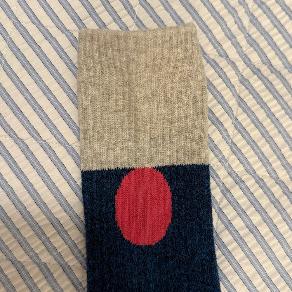 EUC Bombas Women’s Sesame Street / Grover Socks